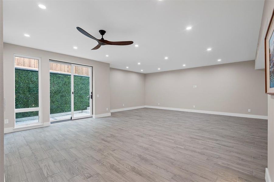 Spacious, unfurnished interior of a new home in , Dallas (Image 20). Spacious, unfurnished interior of a new home in , Dallas (Image 20).