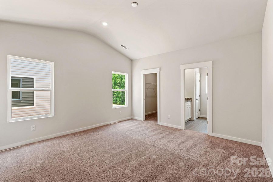 Spacious, unfurnished interior of a new home in Knights Bridge, Richburg (Image 8).
