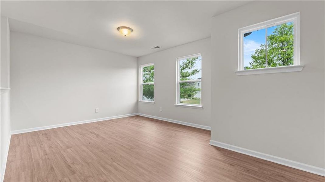 Spacious, unfurnished interior of a new home in Riverwood, Dallas (Image 31). Spacious, unfurnished interior of a new home in Riverwood, Dallas (Image 31).