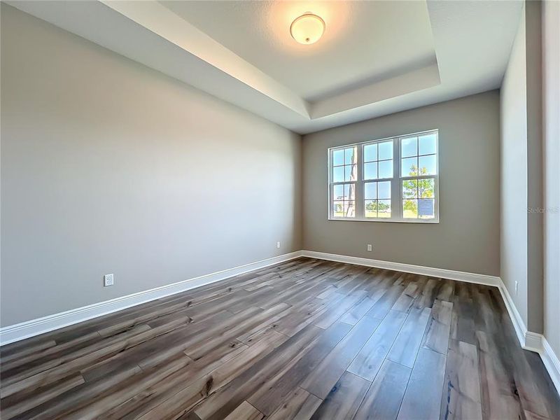 Spacious, unfurnished interior of a new home in Watercolor Place, Bradenton (Image 57).
