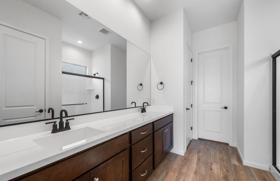 Furnished interior view inside a new home in Legado West, Queen Creek (Image 8).