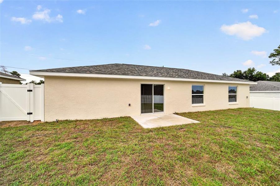 Exterior details and patio area of a home in , Ocala (Image 3).