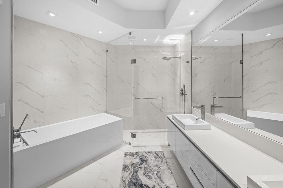 70DAD817-3853-43C4-A854-BFE8D333756C