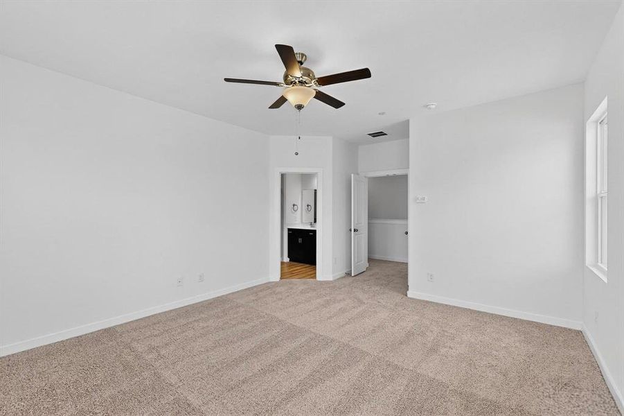 Spacious, unfurnished interior of a new home in Solterra Texas, Mesquite (Image 36).