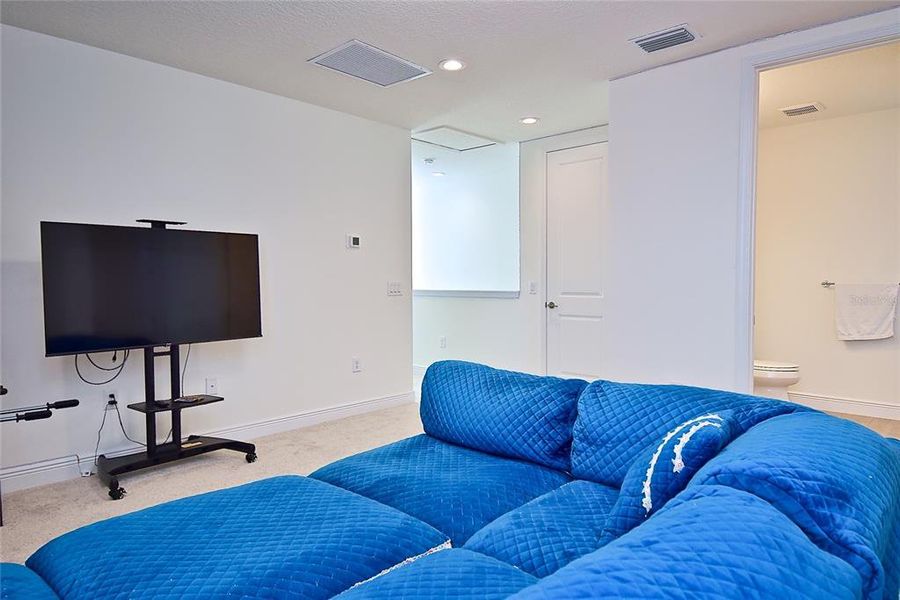 Image 48 of a home in .