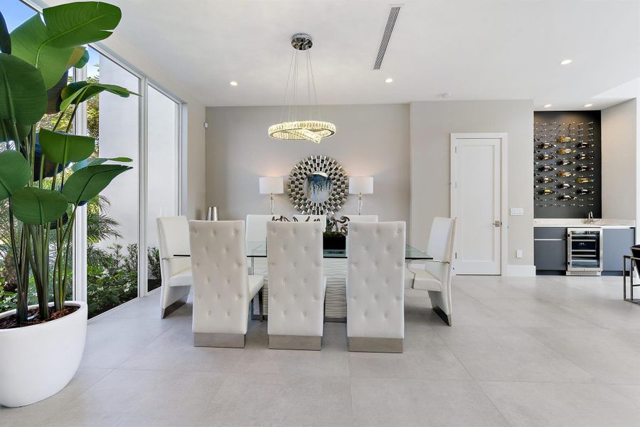 Furnished interior view inside a new home in , Fort Lauderdale (Image 7).