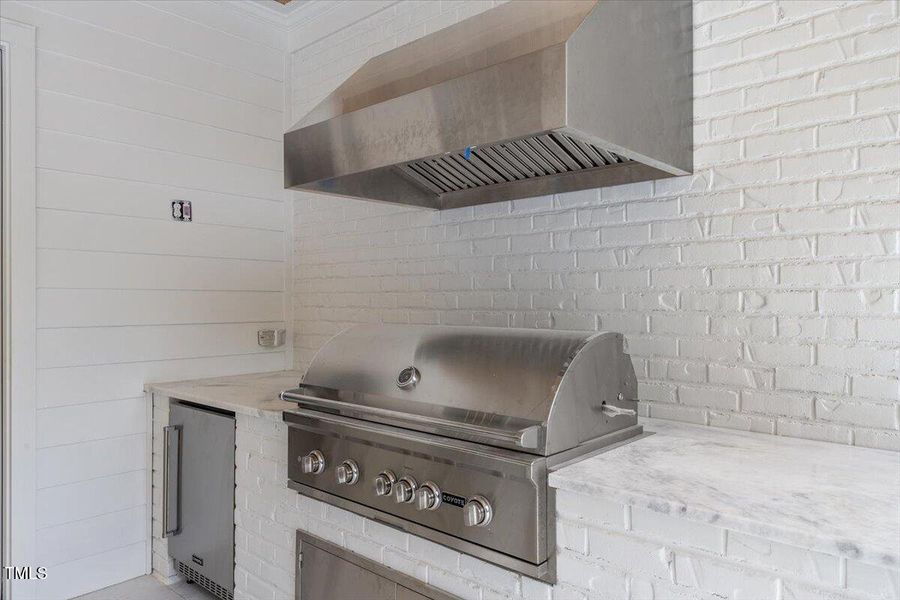 083-6844 Greystone Dr