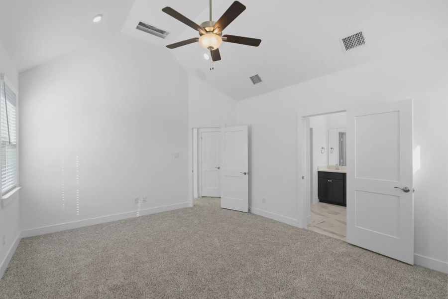 Representative unfurnished interior of a home built from the Chantilly 2 by Chesmar Homes in Sienna Chateau, Missouri City (Image 35).