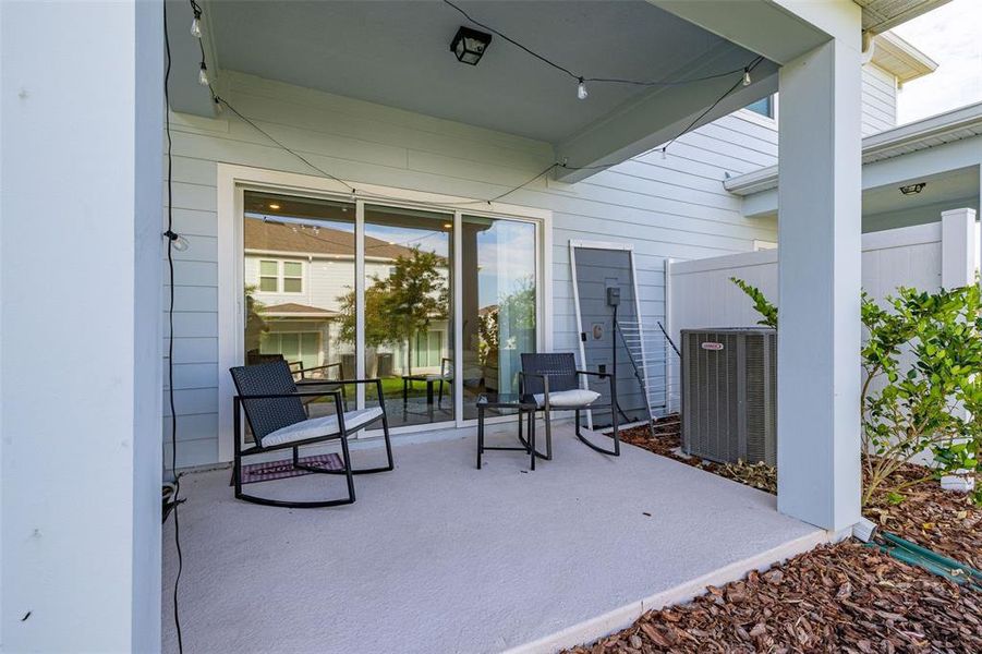 Exterior details and patio area of a home in , Davenport (Image 23).