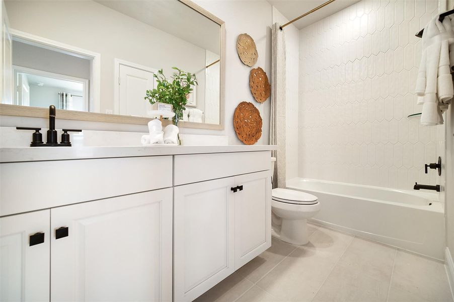 Furnished interior view inside a new home in The Highlands: Highland Duets, Porter (Image 15).