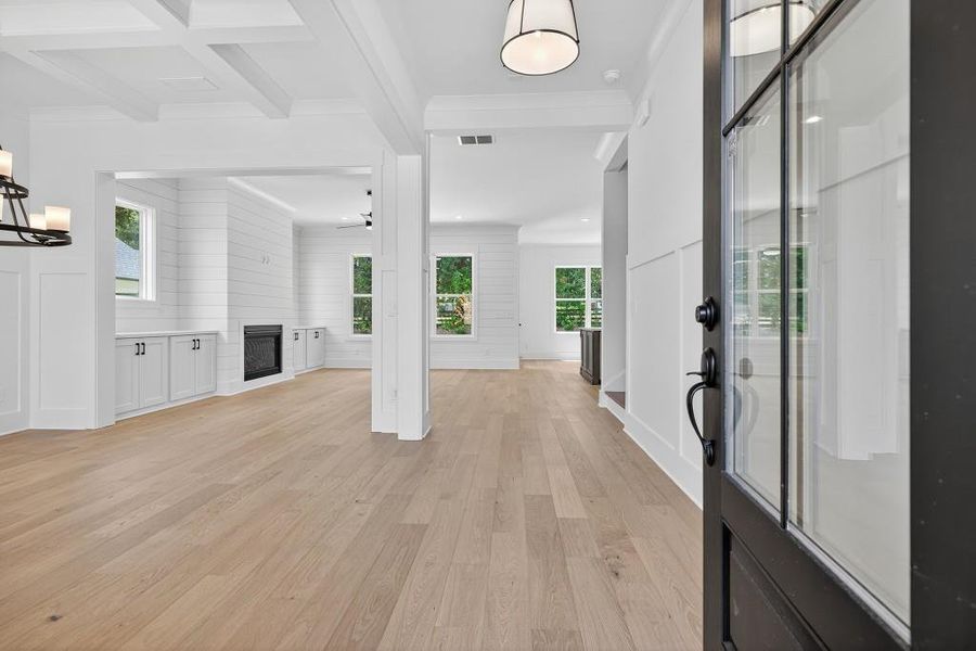 Furnished interior view inside a new home in Livingstone Park, Kennesaw (Image 7).
