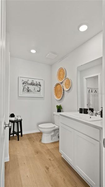 Furnished interior view inside a new home in , Davenport (Image 13).