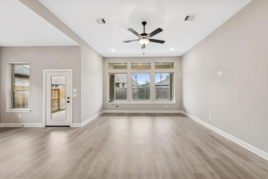 Spacious, unfurnished interior of a new home in The Highlands 55' - Encore Collection, Porter (Image 13). Spacious, unfurnished interior of a new home in The Highlands 55' - Encore Collection, Porter (Image 13).