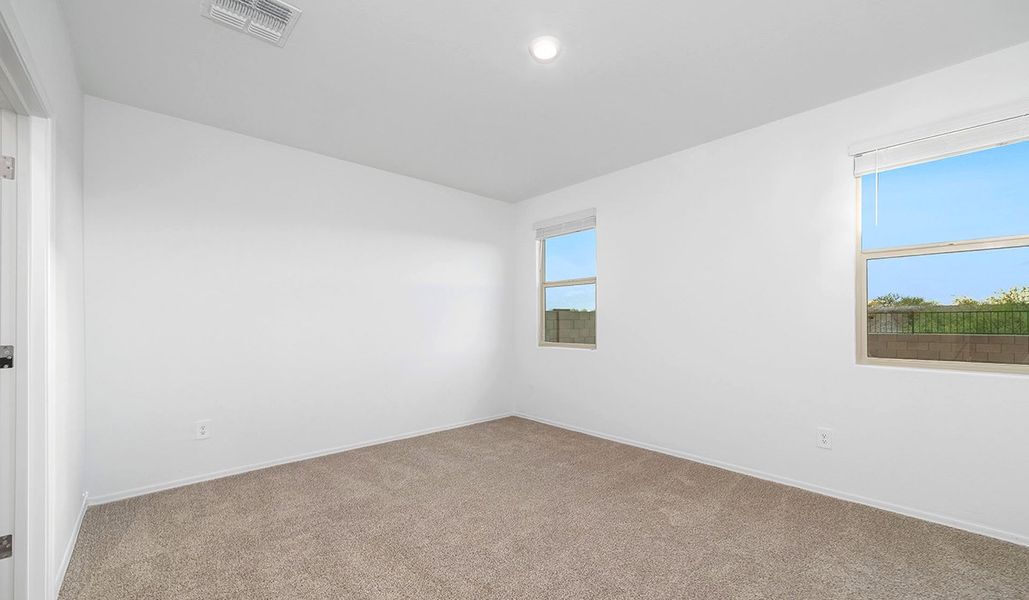Spacious, unfurnished interior of a new home in Saguaro Bloom, Marana (Image 26).