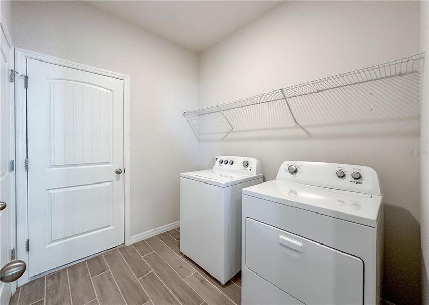 Furnished interior view inside a new home in , Winter Garden (Image 4).