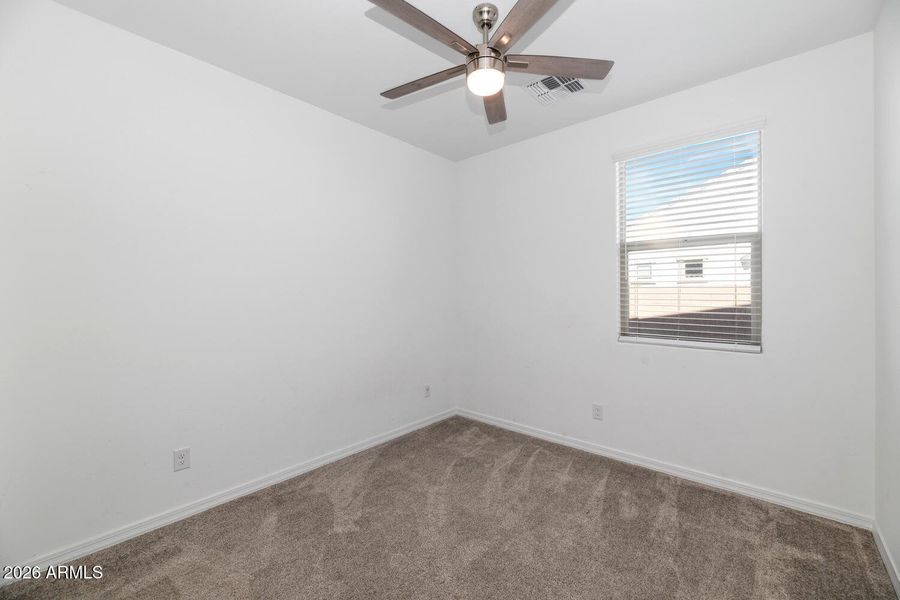 11208 S 52nd Ln-large-019-027-11208 S 52