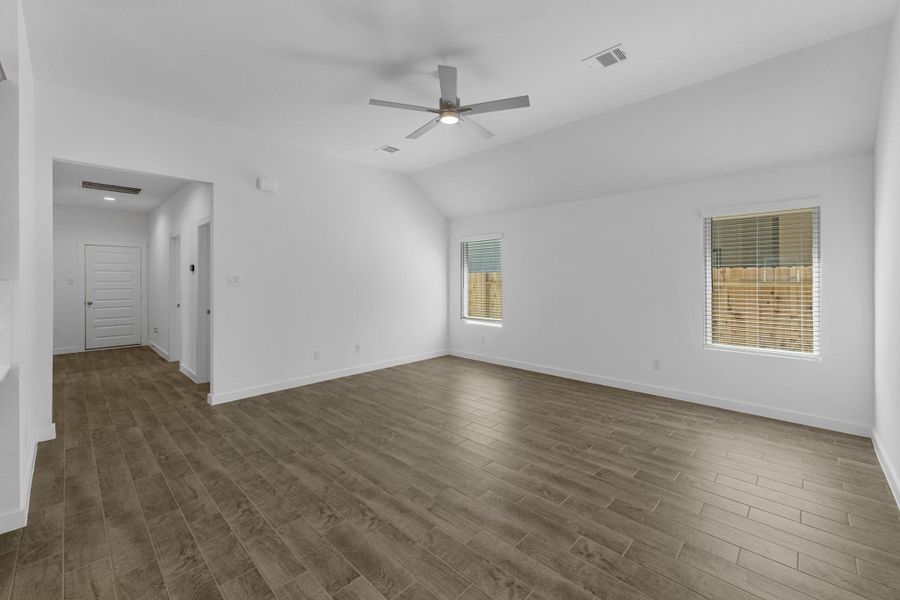 Spacious, unfurnished interior of a new home in Cypresswood Landing, Humble (Image 18).