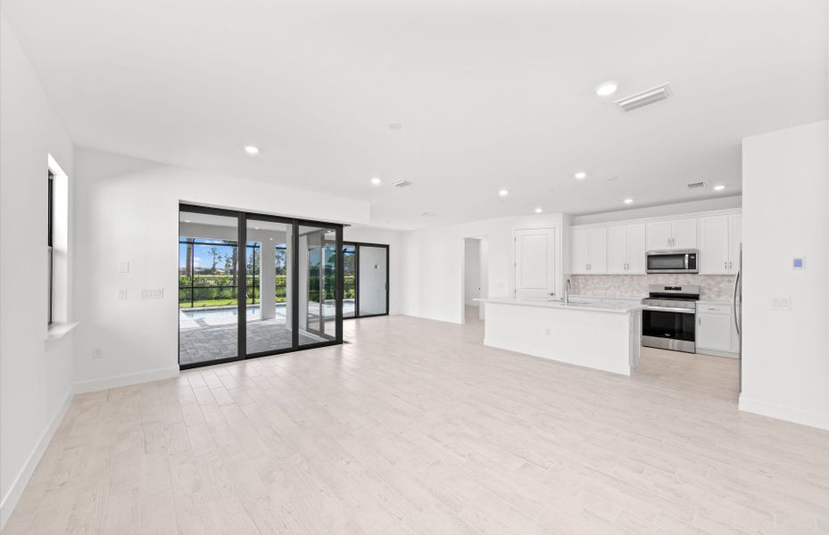 Spacious, unfurnished interior of a new home in Terreno, Naples (Image 26).