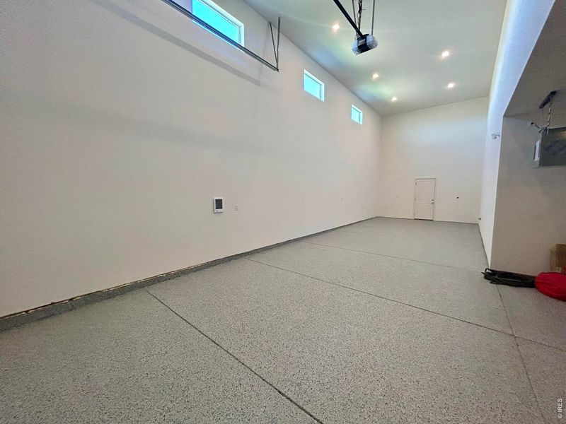 Spacious, unfurnished interior of a new home in Hudson Hills, Hudson (Image 7).