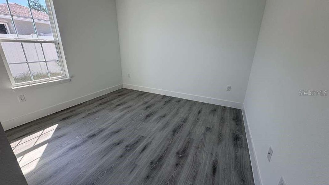 Spacious, unfurnished interior of a new home in , Ocala (Image 29).