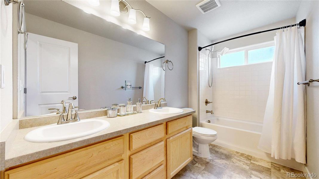 Furnished interior view inside a new home in Ravina, Windsor (Image 29). Furnished interior view inside a new home in Ravina, Windsor (Image 29).