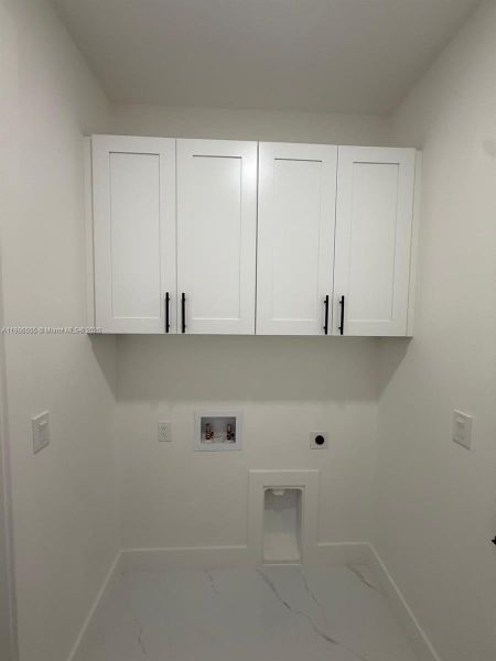 Image 38 of a home in .