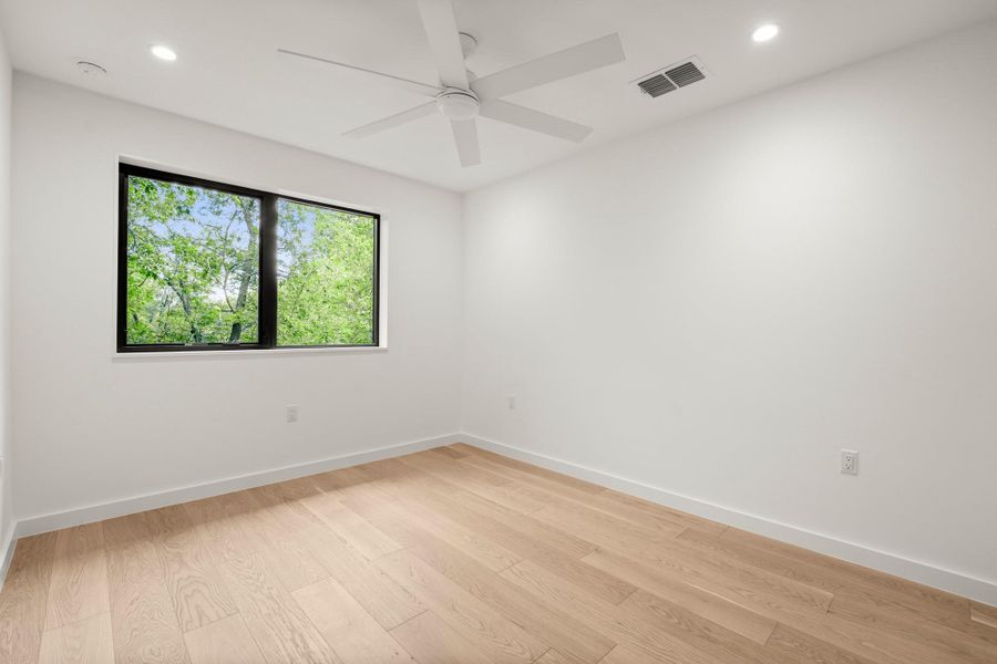 Spacious, unfurnished interior of a new home in , Austin (Image 19).