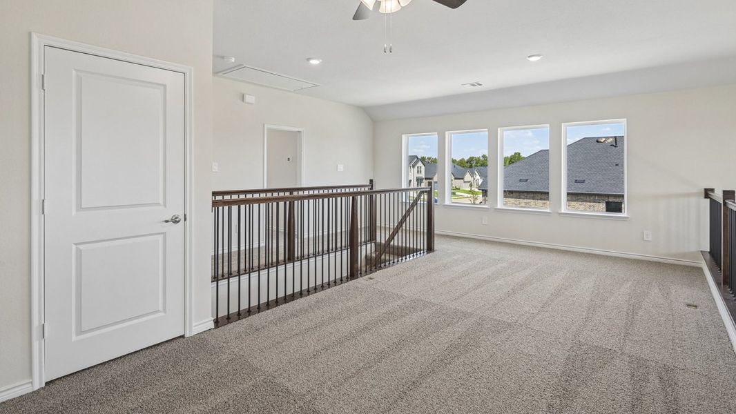 Representative unfurnished interior of a home built from the Rosebud by D.R. Horton in Morning Ridge, Princeton (Image 13).
