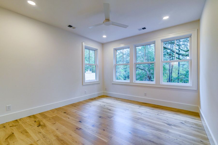 Spacious, unfurnished interior of a new home in , Seabrook Island (Image 53).