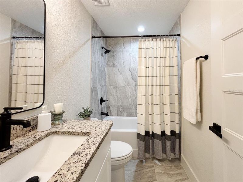 Furnished interior view inside a new home in , Dunnellon (Image 20).