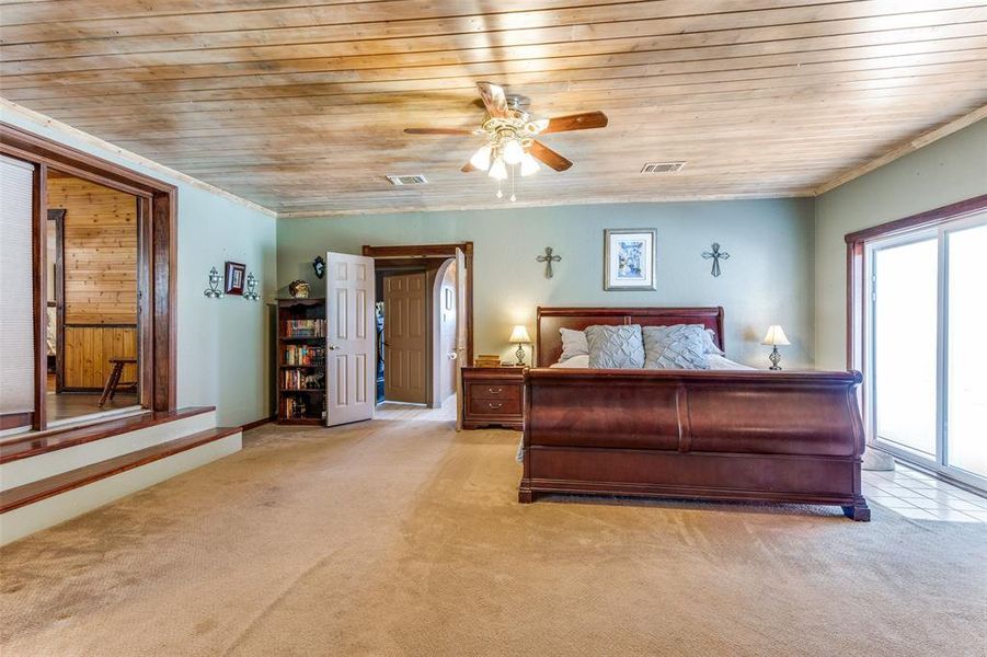 Image 33 of a home in . Image 33 of a home in .