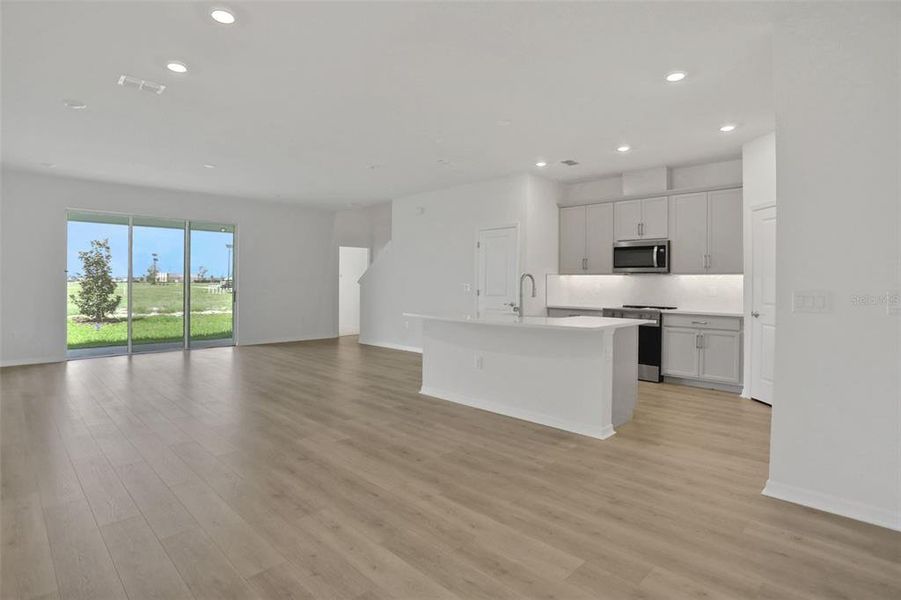 Spacious, unfurnished interior of a new home in Seaire, Parrish (Image 27).