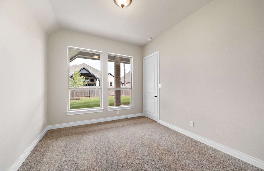 Representative unfurnished interior of a home built from the 3663AU by Ravenna Homes in Audubon 60′, Magnolia (Image 31).