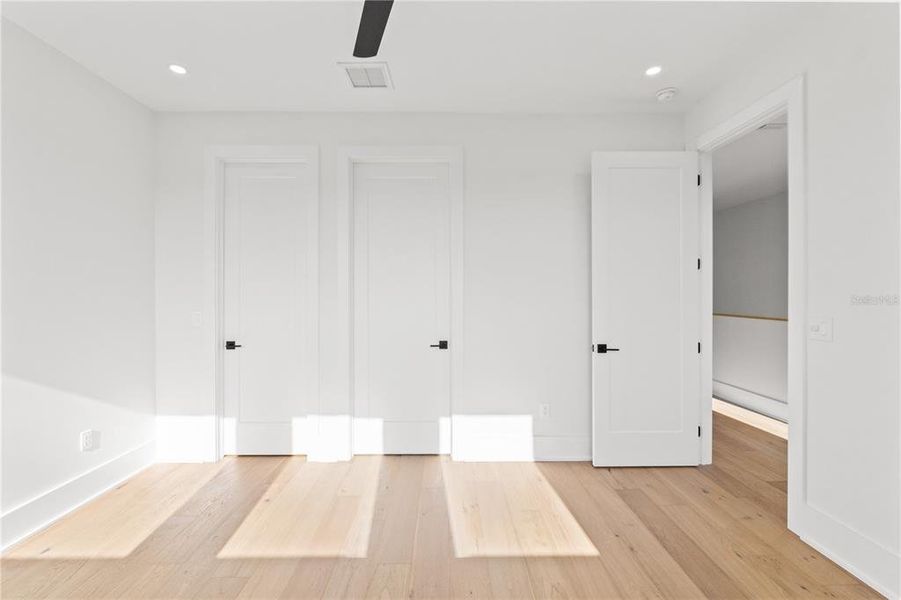 Spacious, unfurnished interior of a new home in , Tampa (Image 20).