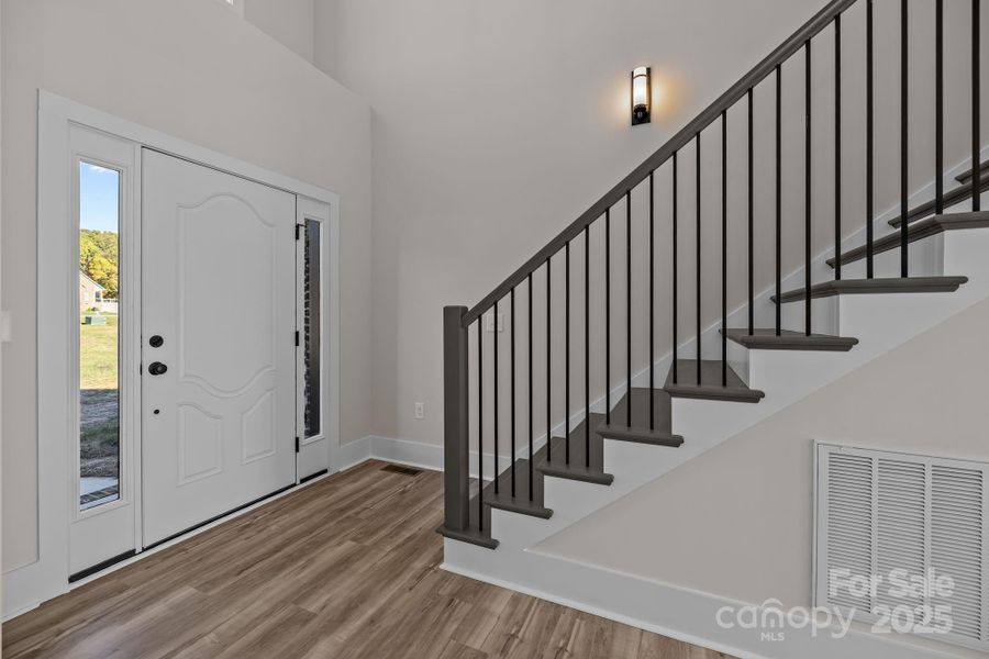 Spacious, unfurnished interior of a new home in , Monroe (Image 35).