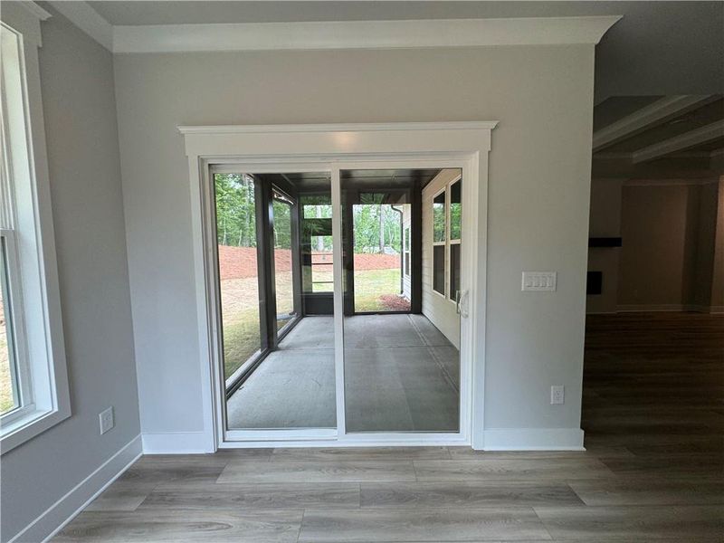 Spacious, unfurnished interior of a new home in Rosewood Lake Preserve, Hoschton (Image 35).