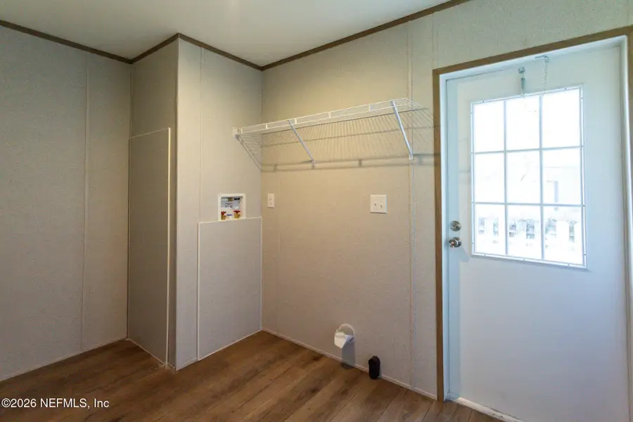 Spacious, unfurnished interior of a new home in , Jacksonville (Image 23).