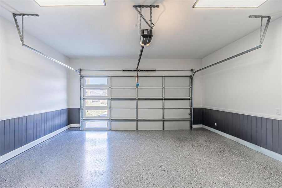 Spacious, unfurnished interior of a new home in , Granbury (Image 20).