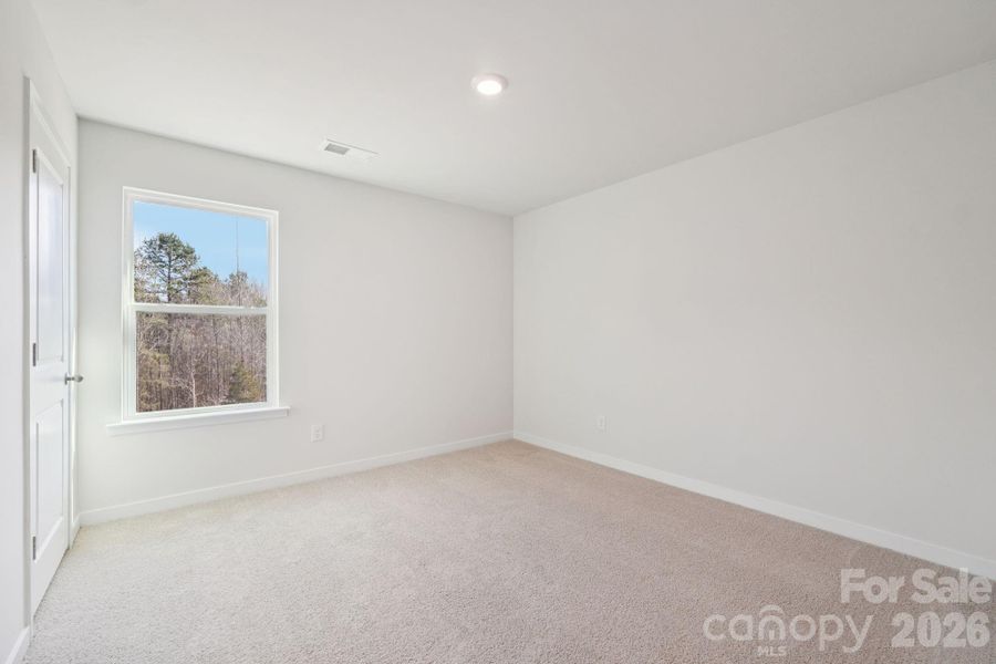 Spacious, unfurnished interior of a new home in Clark Creek Landing, Lincolnton (Image 26).