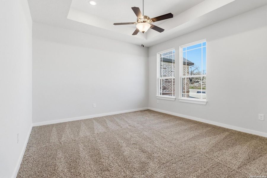 Spacious, unfurnished interior of a new home in Lonesome Dove, San Antonio (Image 16).