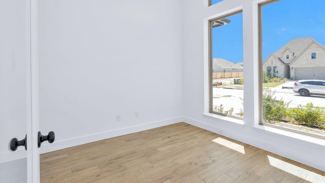 Spacious, unfurnished interior of a new home in Artavia, Conroe (Image 14).