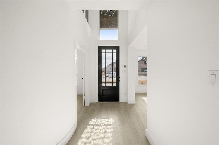 Spacious, unfurnished interior of a new home in Westside Preserve, Midlothian (Image 15).