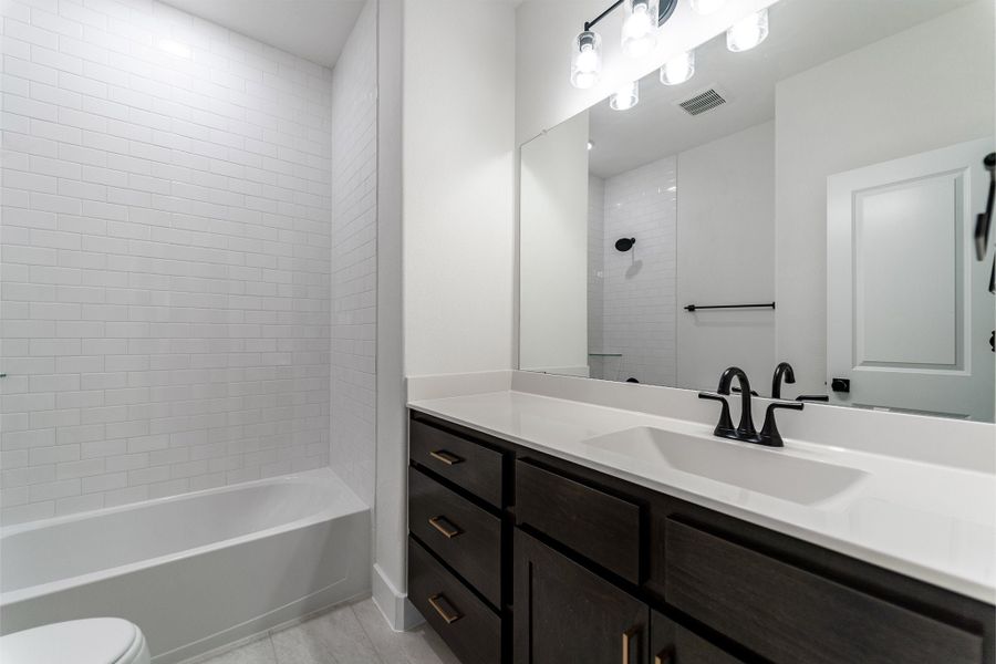 Furnished interior view inside a new home in Sonoma Verde, Rockwall (Image 12).