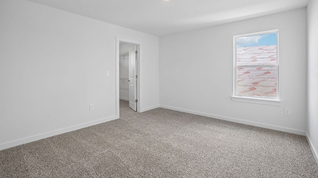 Spacious, unfurnished interior of a new home in Rosenbusch Ranch, Leander (Image 43).