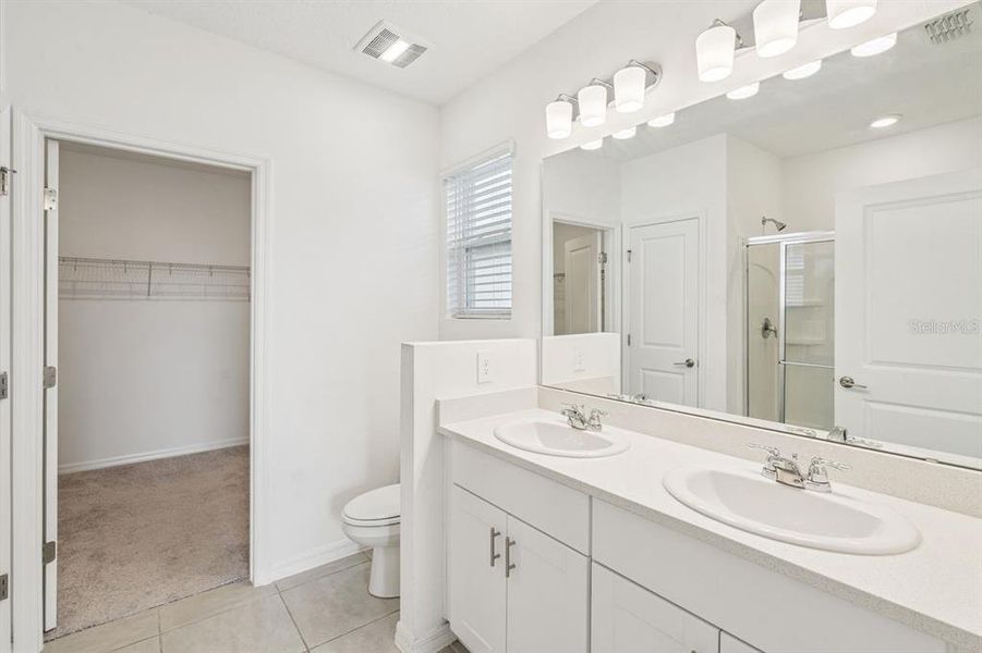 Furnished interior view inside a new home in Liberty Preserve, Leesburg (Image 6). Furnished interior view inside a new home in Liberty Preserve, Leesburg (Image 6).