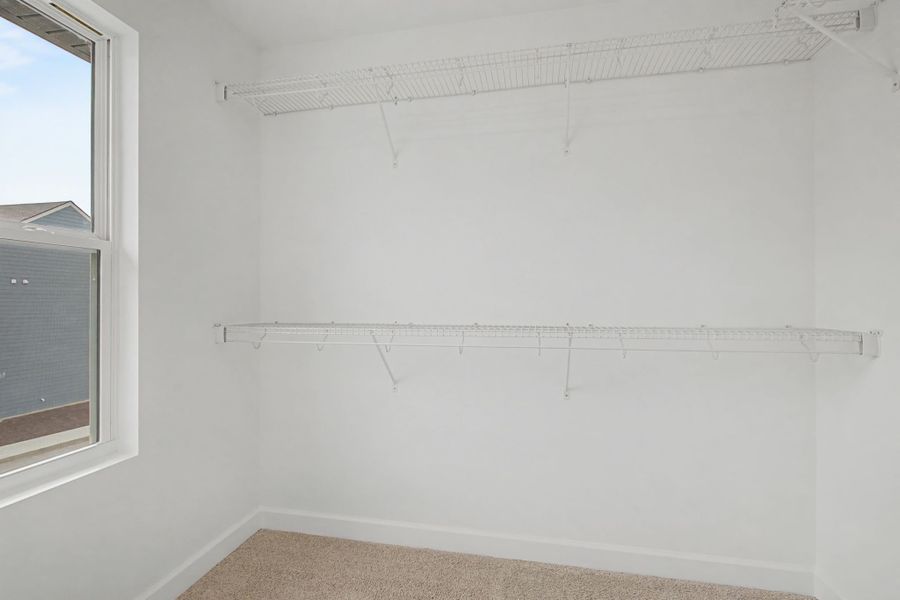 Spacious, unfurnished interior of a new home in Oxford Station, Gallatin (Image 42).