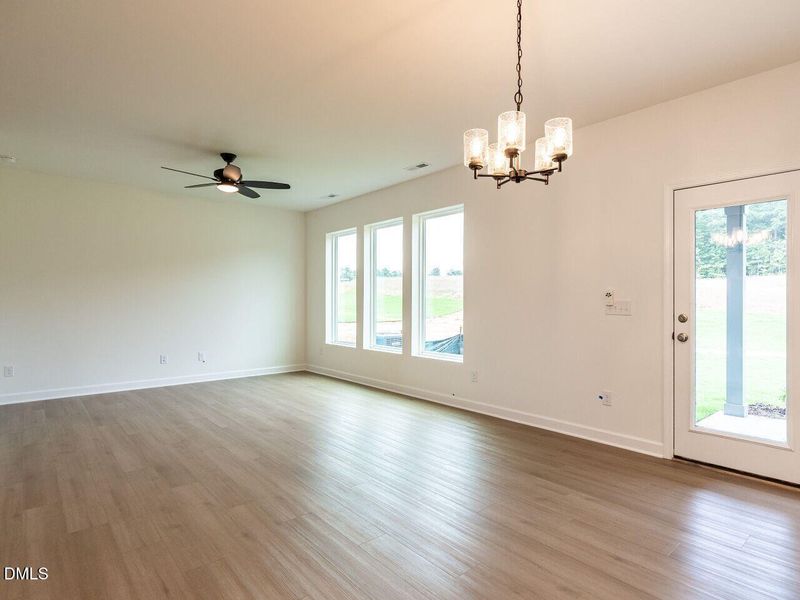 014-1280x960-dining-room