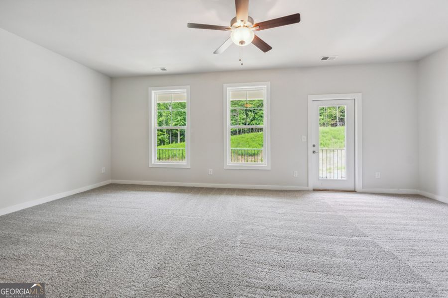 Spacious, unfurnished interior of a new home in The Park at Gainesville Township, Gainesville (Image 15).