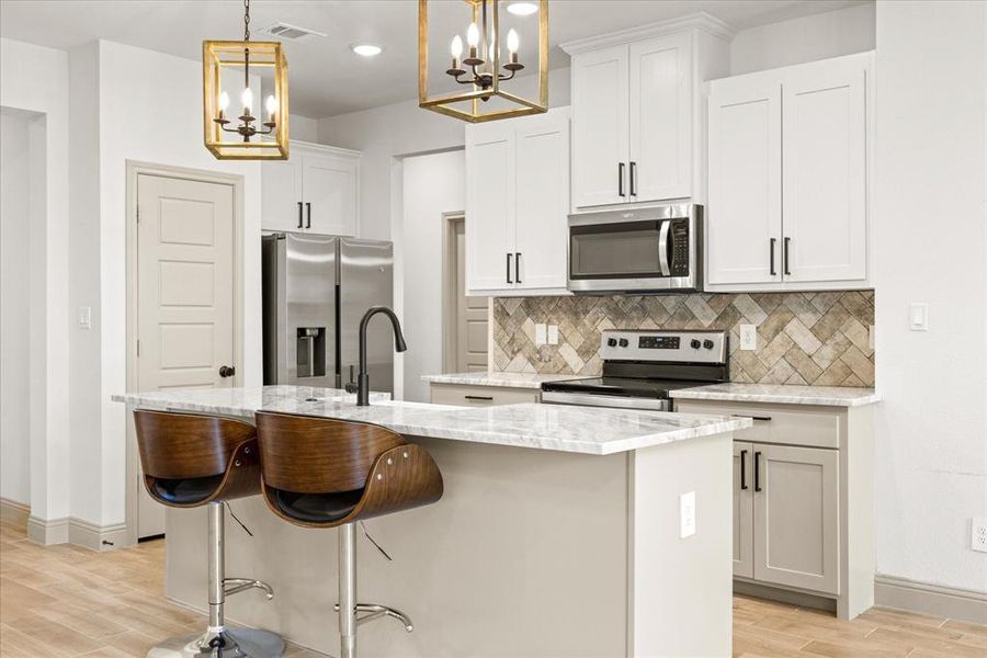 Furnished interior view inside a new home in Canyon Creek, Granbury (Image 10).