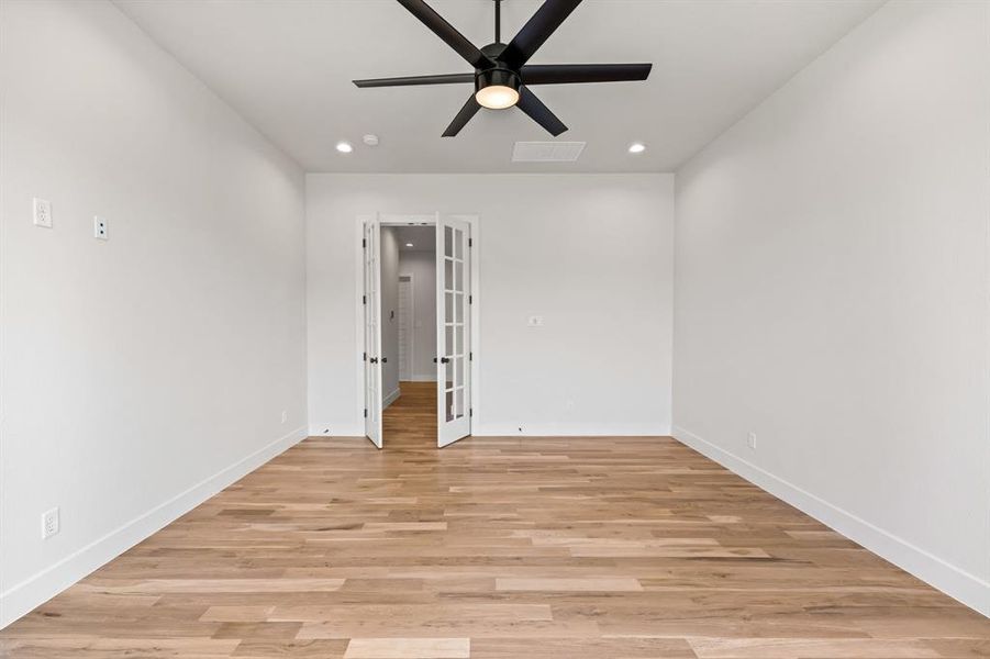 Play/Game Room Play/Game Room